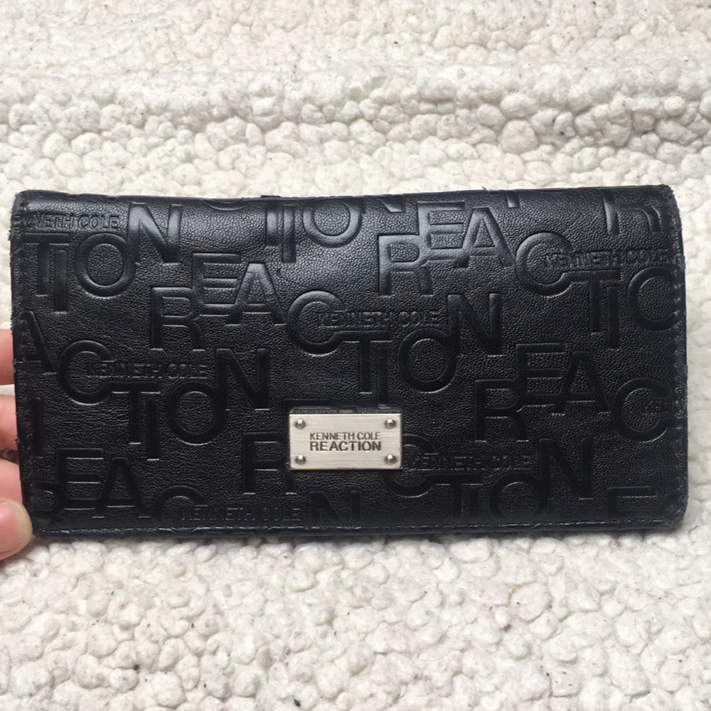Kenneth Cole Reaction leather wallet